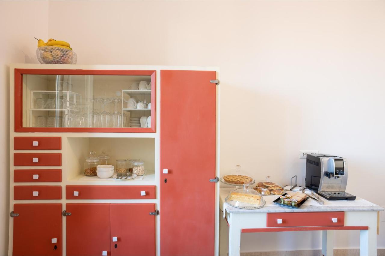 Al Dio Bes Bed and Breakfast Cagliari Exteriör bild