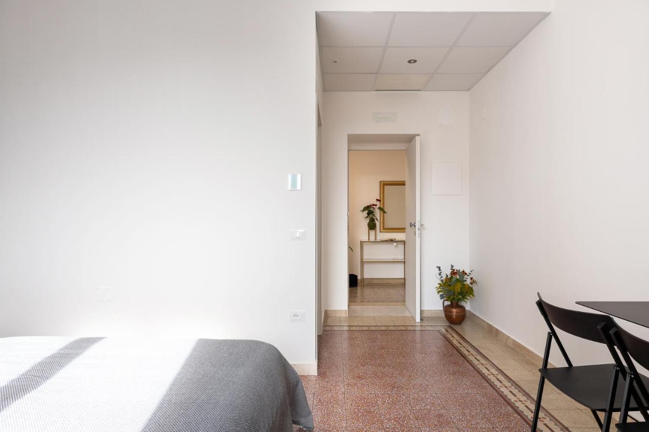 Al Dio Bes Bed and Breakfast Cagliari Exteriör bild